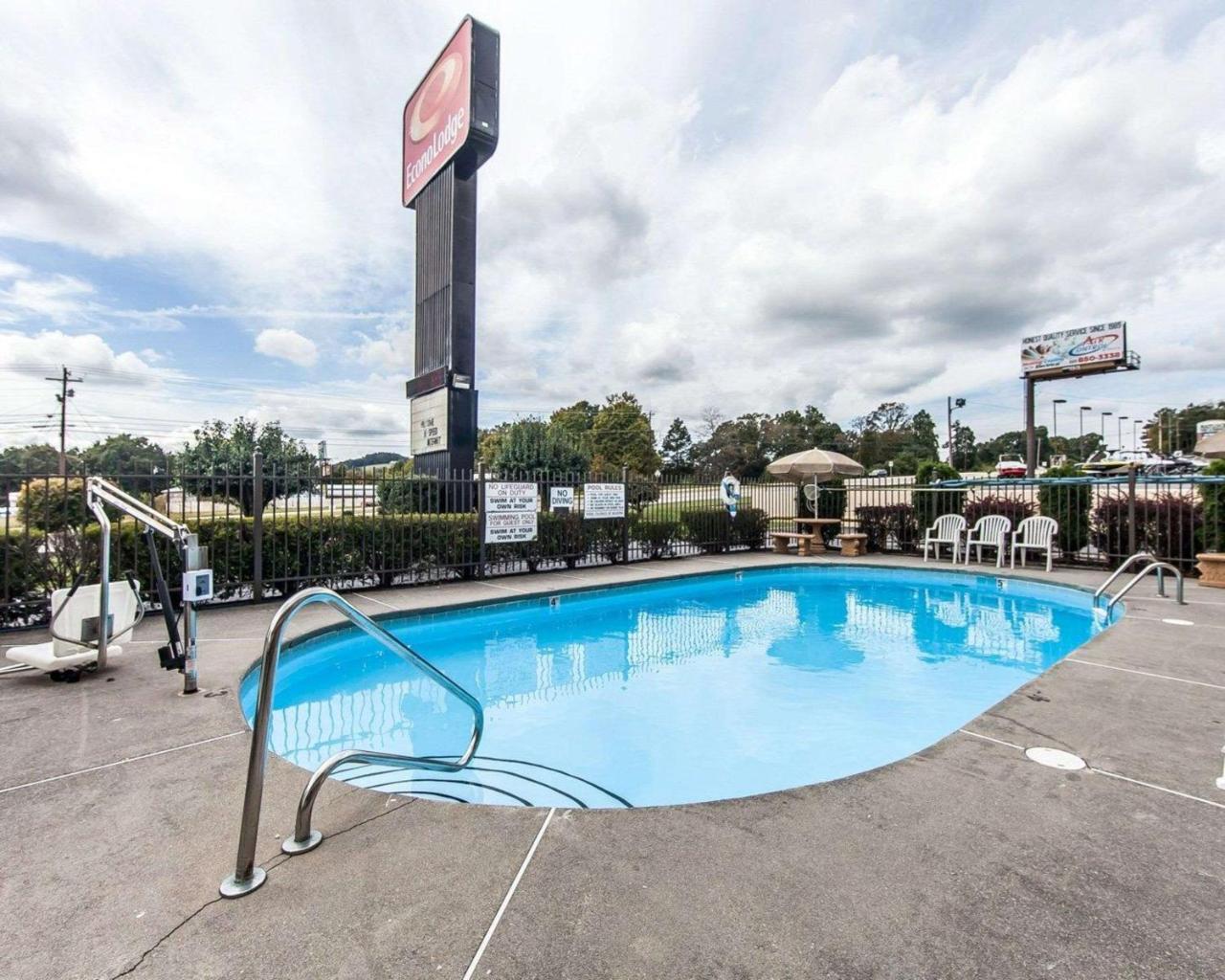Econo Lodge Lenoir City Exterior foto